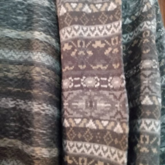 Long Sweater with Belt - Picture 3 of 4